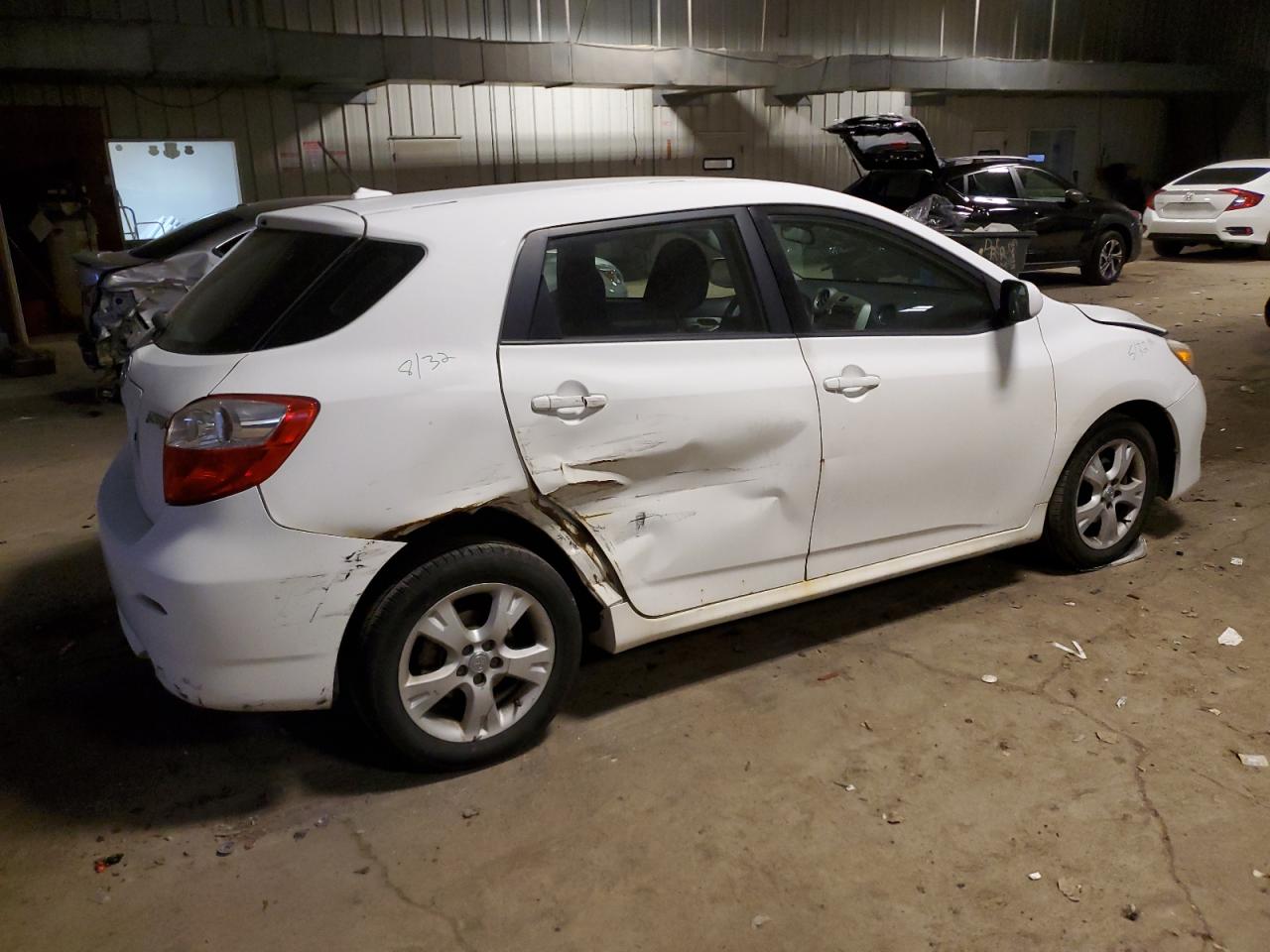 Image 3 of 2010 TOYOTA COROLLA MATRIX  2010 with VIN 2T1KU4EE9AC351103