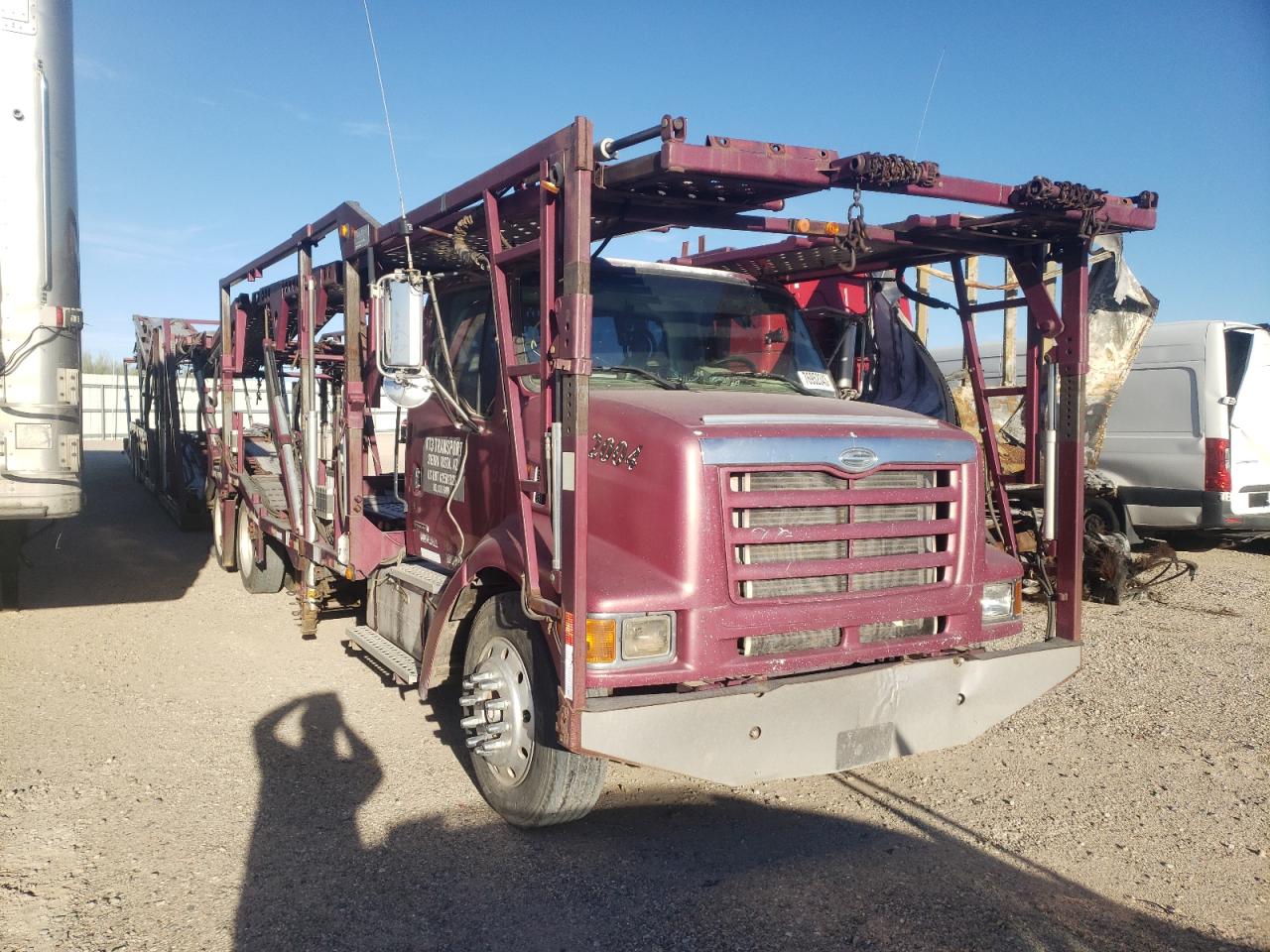 Image 1 of 2000 STERLING TRUCK LT 9500 2000 with VIN 2FZNEMEB4YAG89667