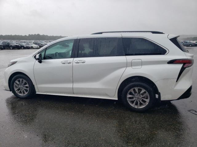 Obraz 2 z 2022 TOYOTA SIENNA XLE 2022 z VIN 5TDYRKEC9NS077347
