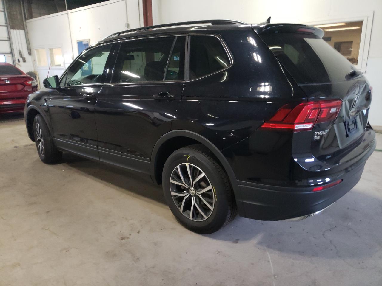 Obraz 2 z 2019 VOLKSWAGEN TIGUAN SE 2019 z VIN 3VV2B7AX5KM072451