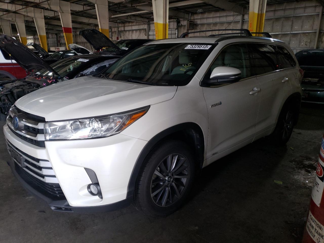 Obraz 1 z 2018 TOYOTA HIGHLANDER HYBRID 2018 z VIN 5TDJGRFH7JS039670