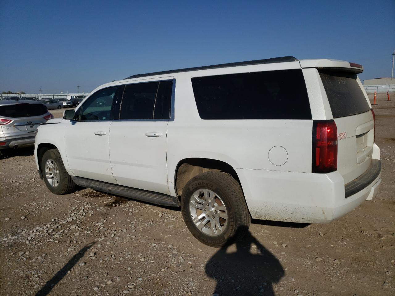 Image 2 of 2015 CHEVROLET SUBURBAN K1500 LT 2015 with VIN 1GNSKJKC1FR120515