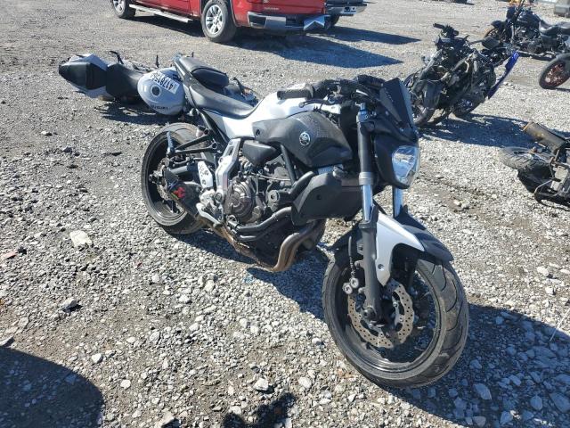 Изображение 1 2017 YAMAHA FZ07  2017 с VIN JYARM06E0HA012374