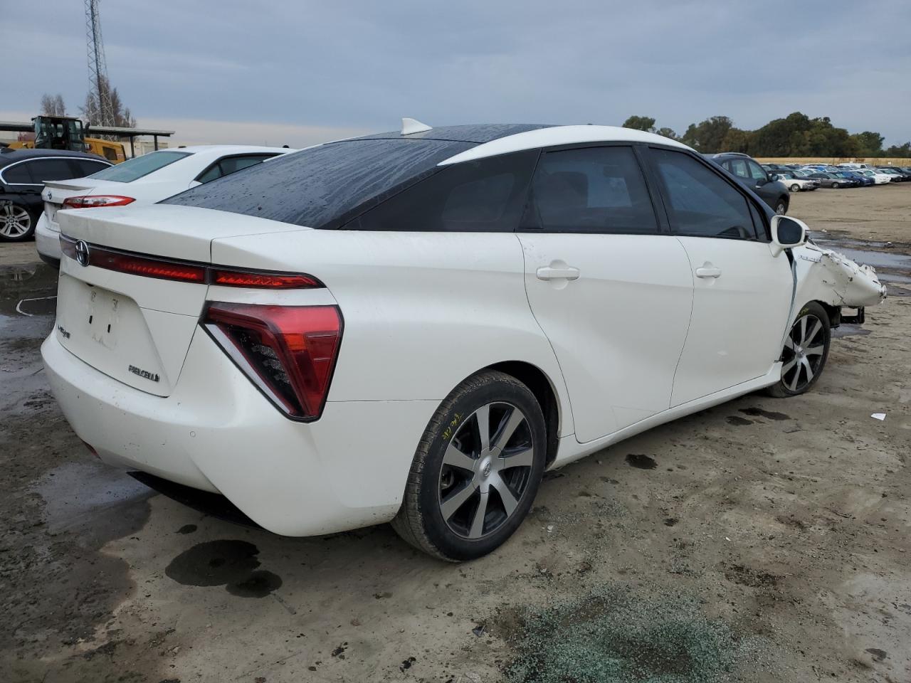 Obraz 3 z 2016 TOYOTA MIRAI  2016 z VIN JTDBVRBD7GA000581