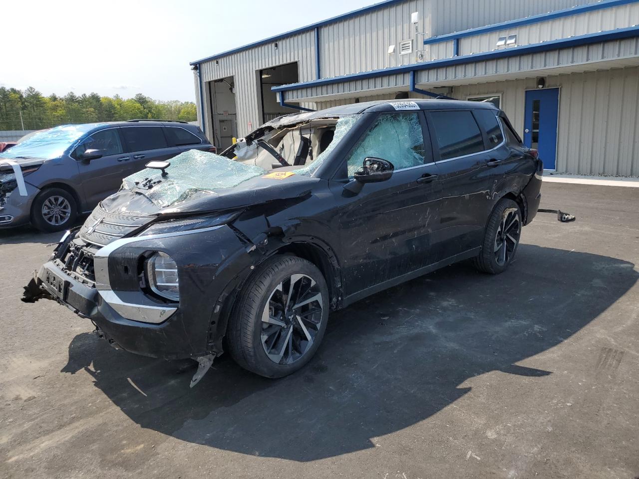 Obraz 1 z 2022 MITSUBISHI OUTLANDER ES 2022 z VIN JA4J4TA81NZ086141