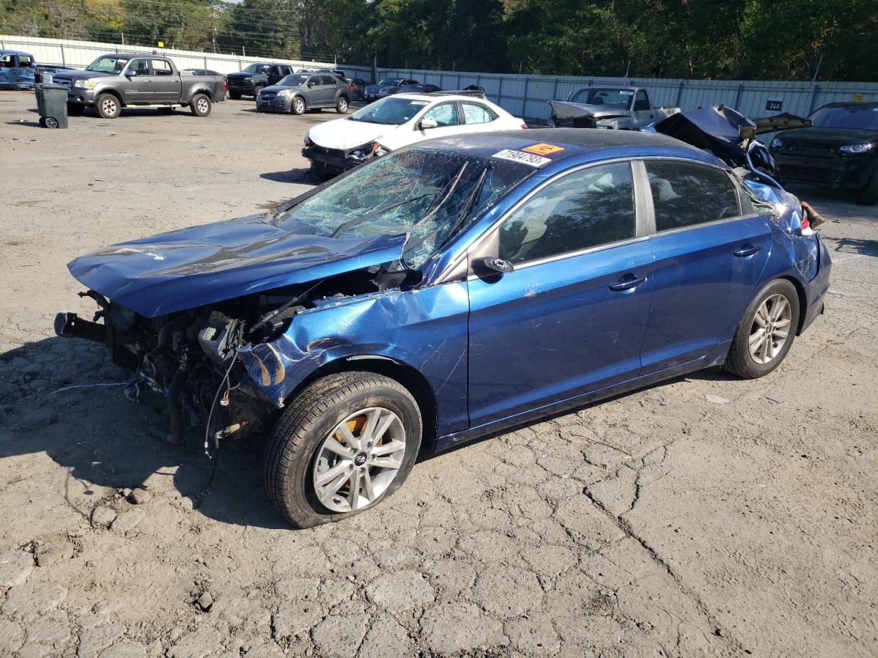 Image 1 of 2015 HYUNDAI SONATA SE 2015 with VIN 5NPE24AFXFH069915