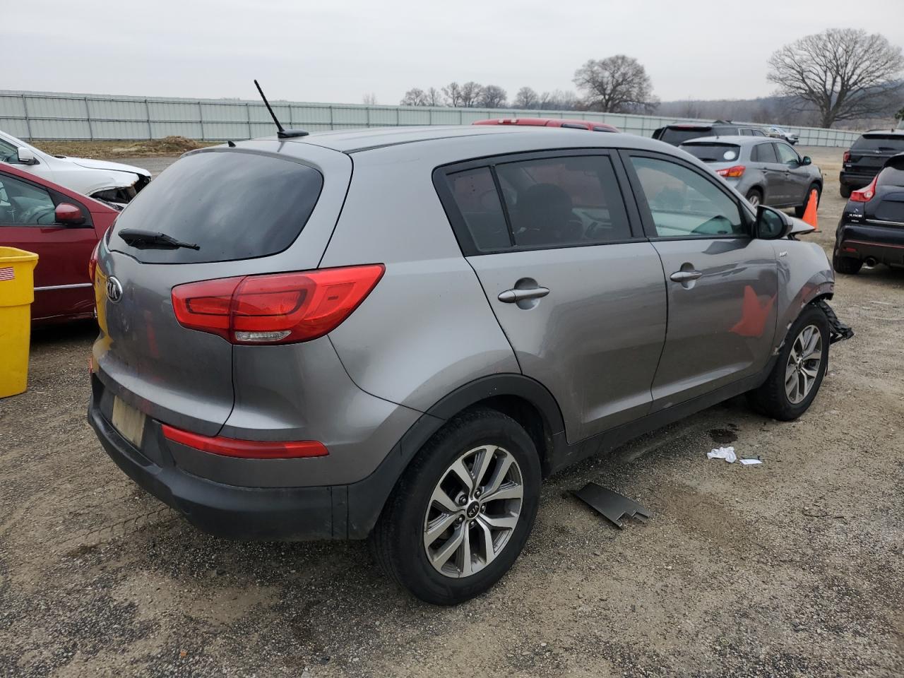 Obraz 3 z 2016 KIA SPORTAGE LX 2016 z VIN KNDPBCAC4G7881127