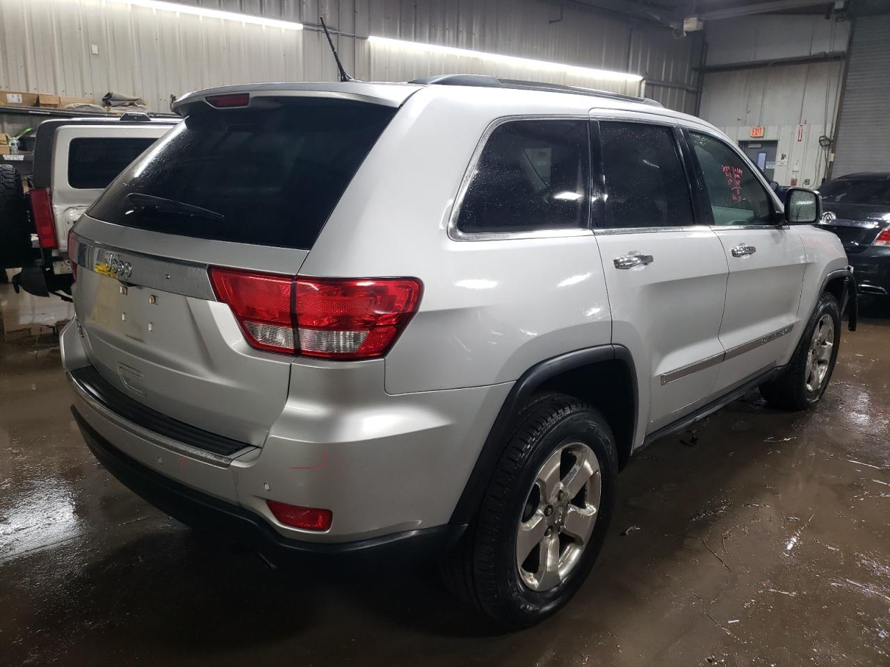 Image 3 of 2011 JEEP GRAND CHEROKEE LIMITED 2011 with VIN 1J4RR5GT7BC581681