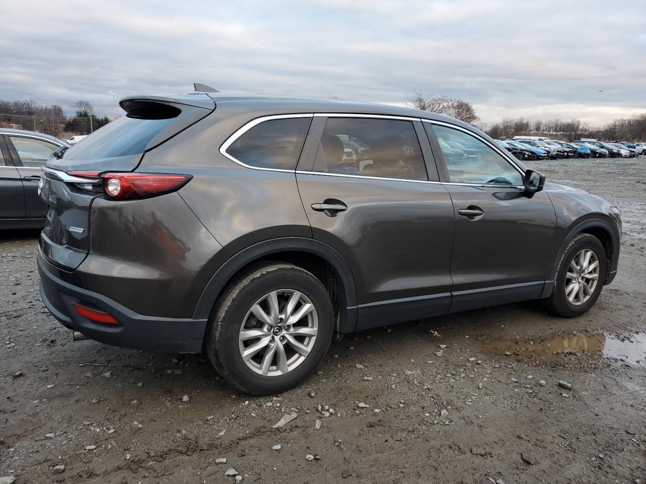 Image 3 of 2016 MAZDA CX-9 TOURING 2016 with VIN JM3TCBBY0G0103536