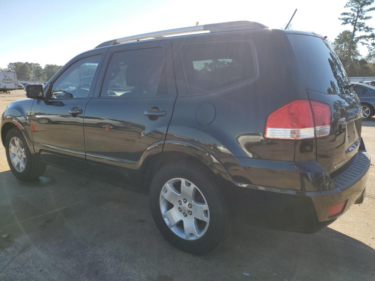 Image 2 of 2009 KIA BORREGO LX 2009 with VIN KNDJJ741595025456