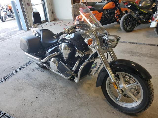 2015 HONDA VT1300 CT 2015 image