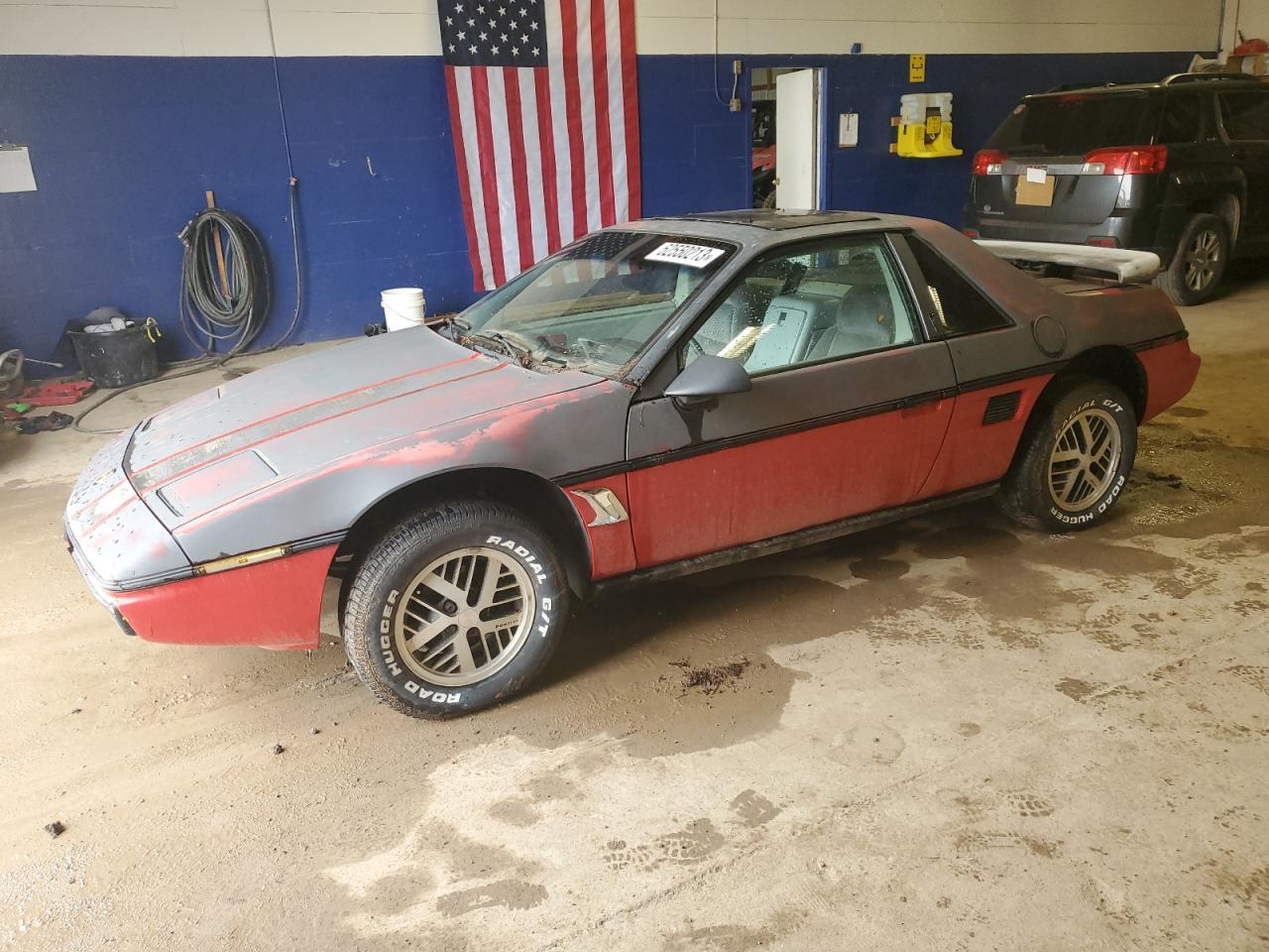 Image 1 of 1984 PONTIAC FIERO SPORT 1984 with VIN 1G2AM37R9EP270698