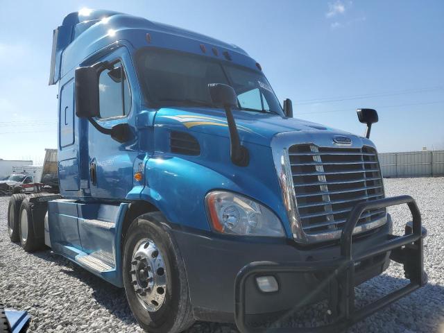 Изображение 2015 FREIGHTLINER CASCADIA 113  2015