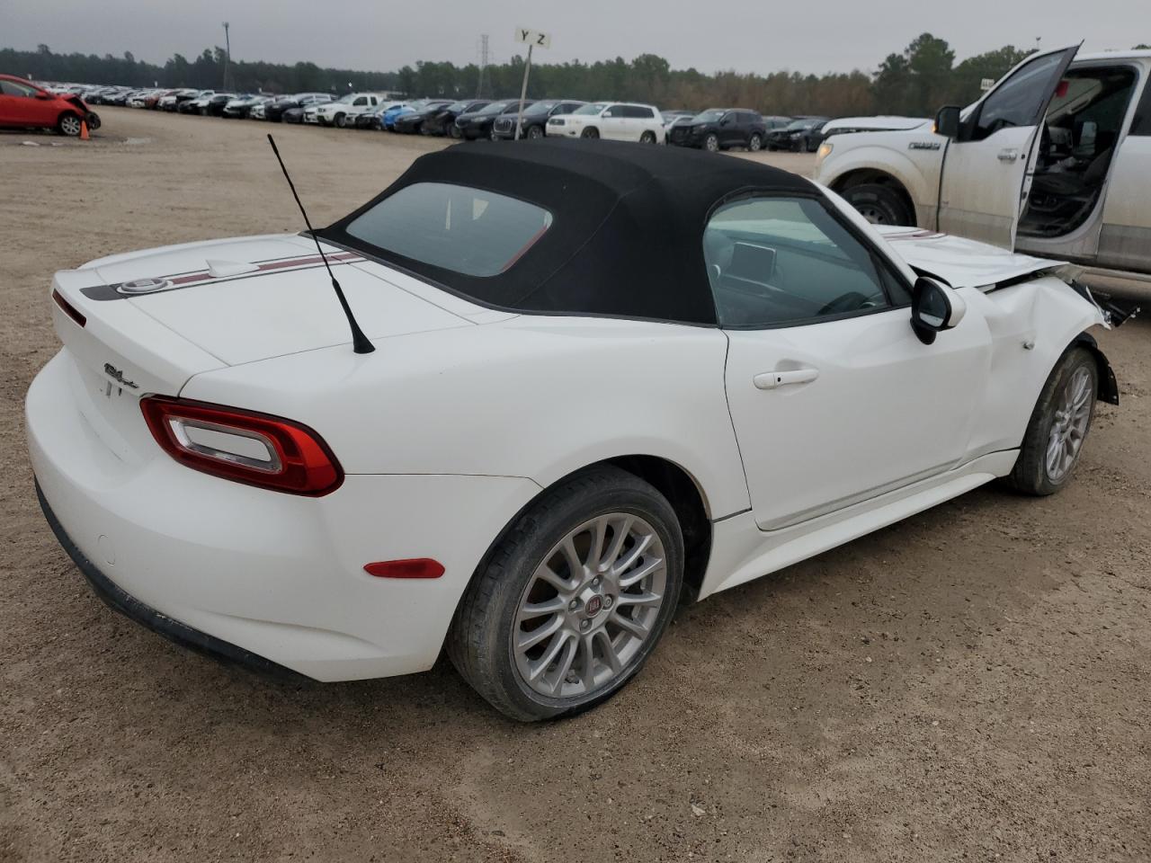 Изображение 3 Fiat 124 Spider Classica 2020 с VIN JC1NFAEK1L0143903