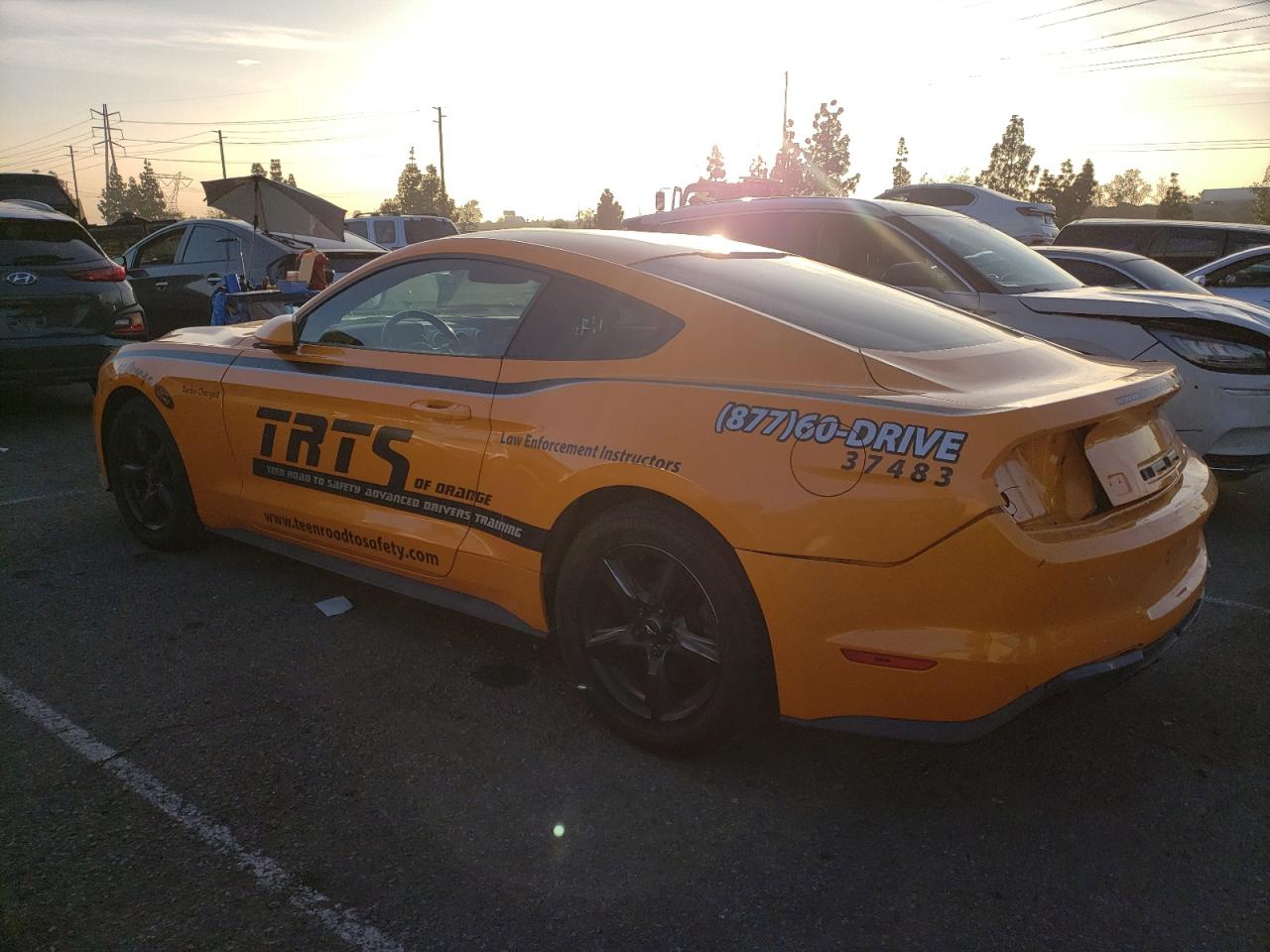 Obraz 2 z 2018 FORD MUSTANG  2018 z VIN 1FA6P8TH6J5184988