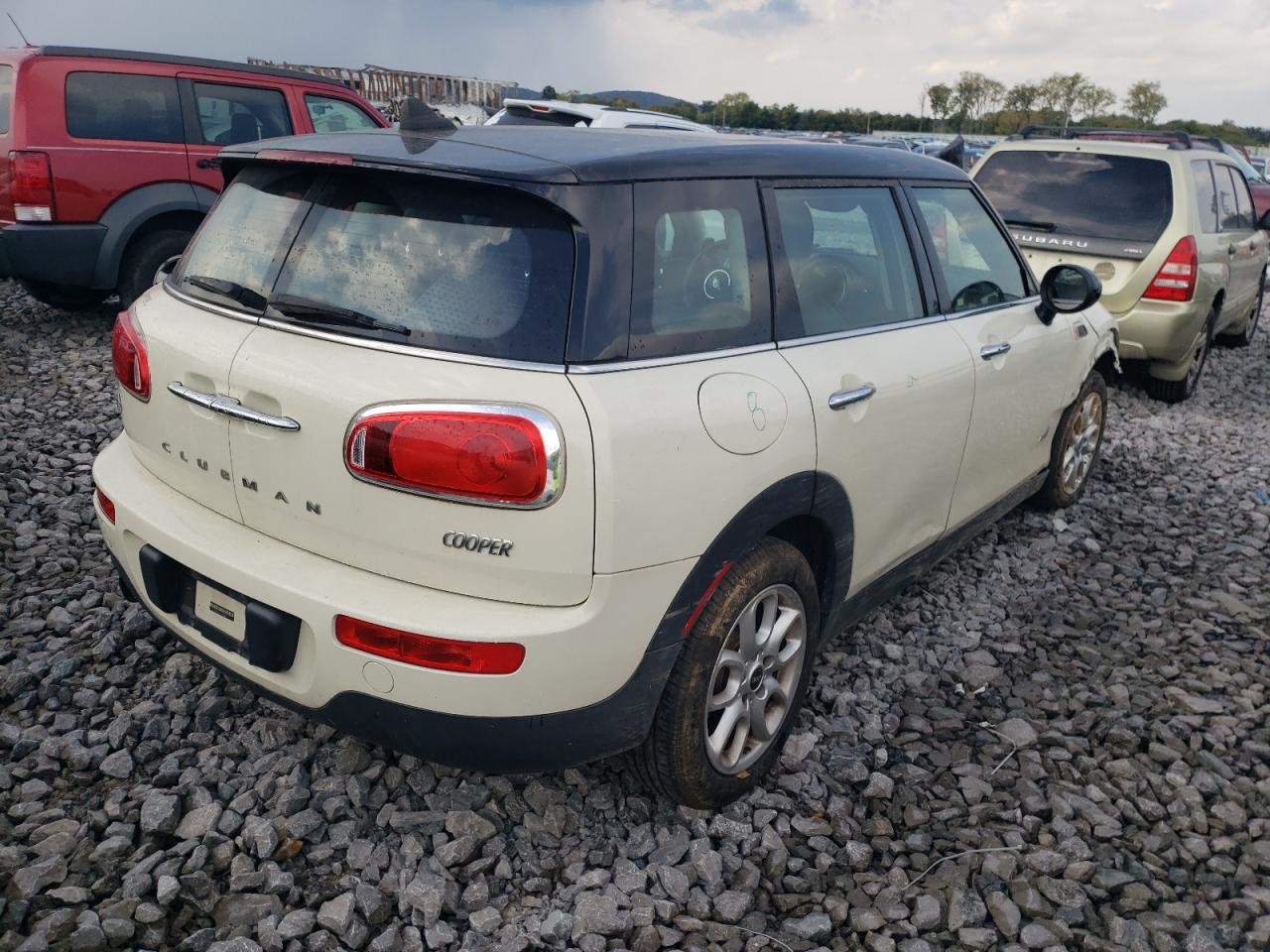 Obraz 3 z 2017 MINI COOPER CLUBMAN ALL4 2017 z VIN WMWLU1C55H2F27112