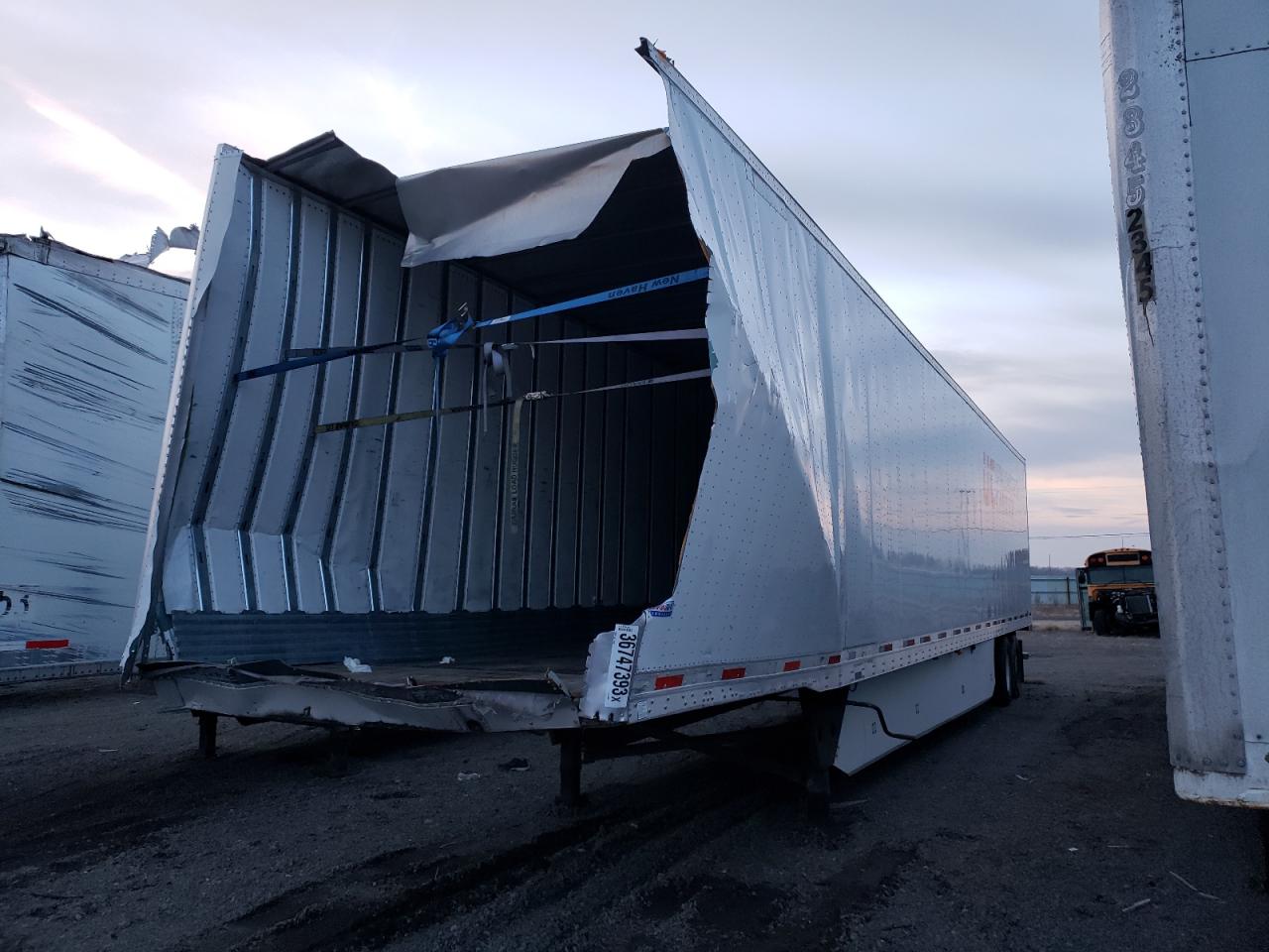 Image 2 of 2018 UTILITY DRYVAN 2018 with VIN 1UYVS2539J3288309