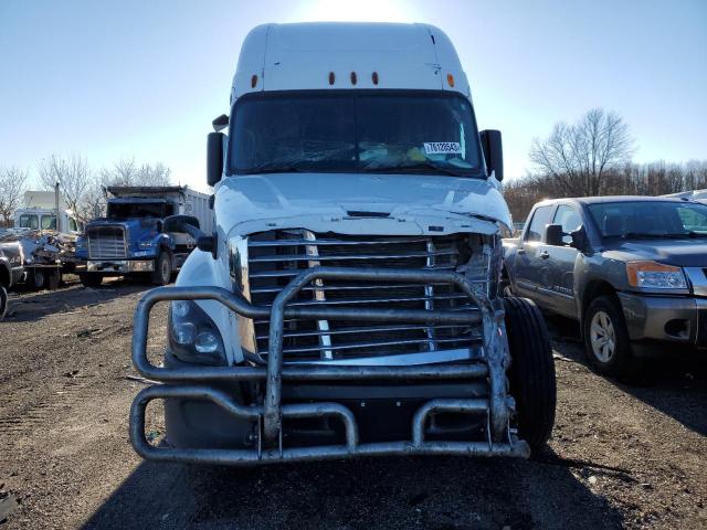Image 2 of 2014 FREIGHTLINER CASCADIA 125 2014 with VIN 3AKGGLD55ESFK8186