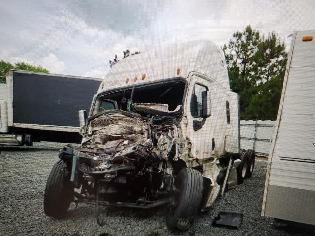 Image 2 of 2017 FREIGHTLINER CASCADIA 125  2017 with VIN 3AKJGLDR9HSHR5943