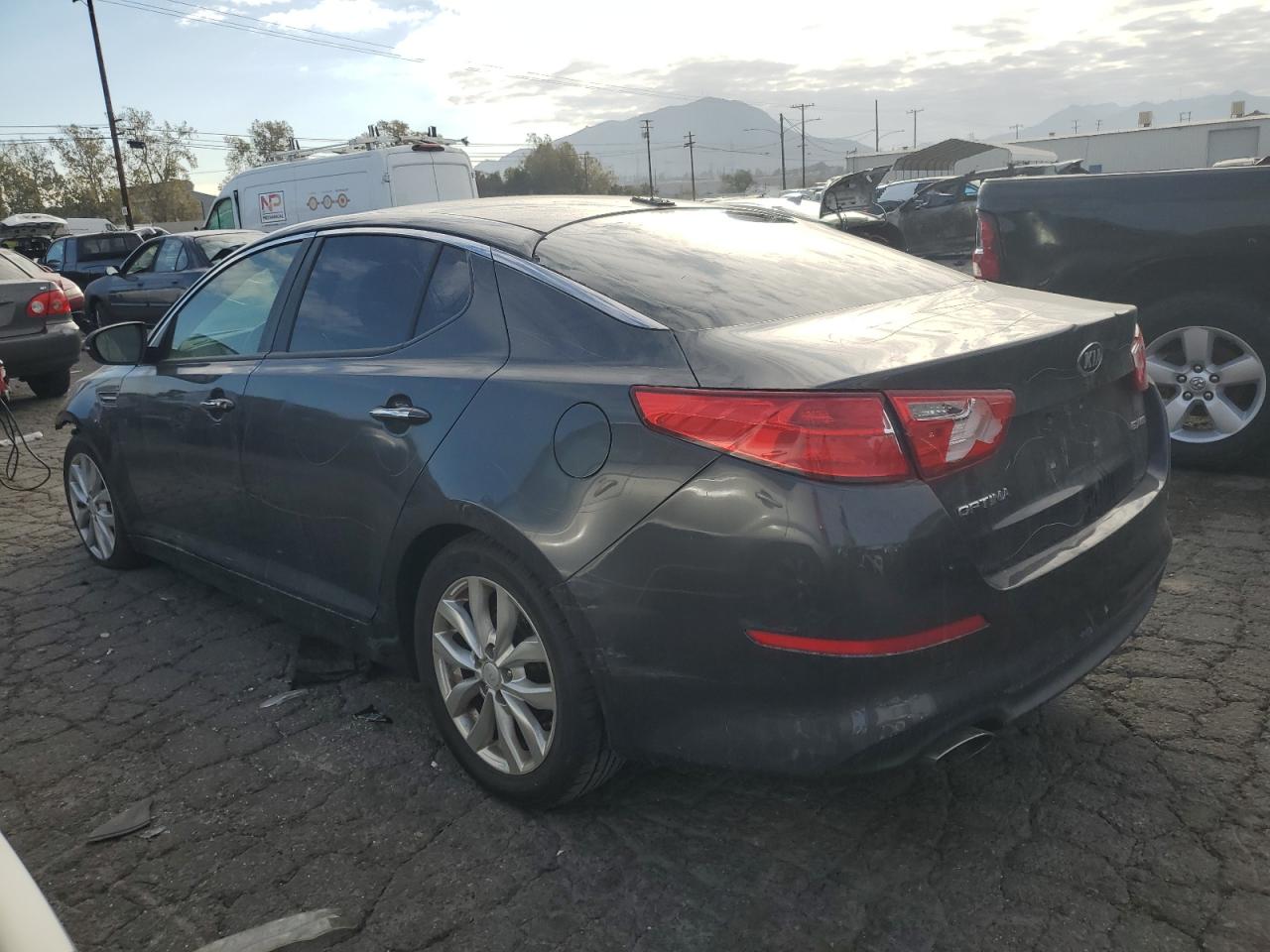 Изображение 2 2015 KIA OPTIMA EX 2015 с VIN 5XXGN4A75FG468882
