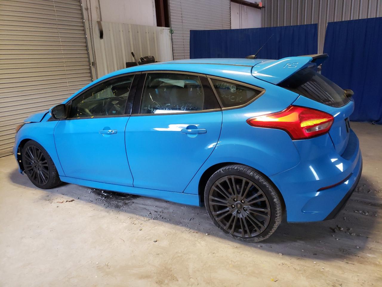 Obraz 2 z 2017 FORD FOCUS RS 2017 z VIN WF0DP3THXH4120261