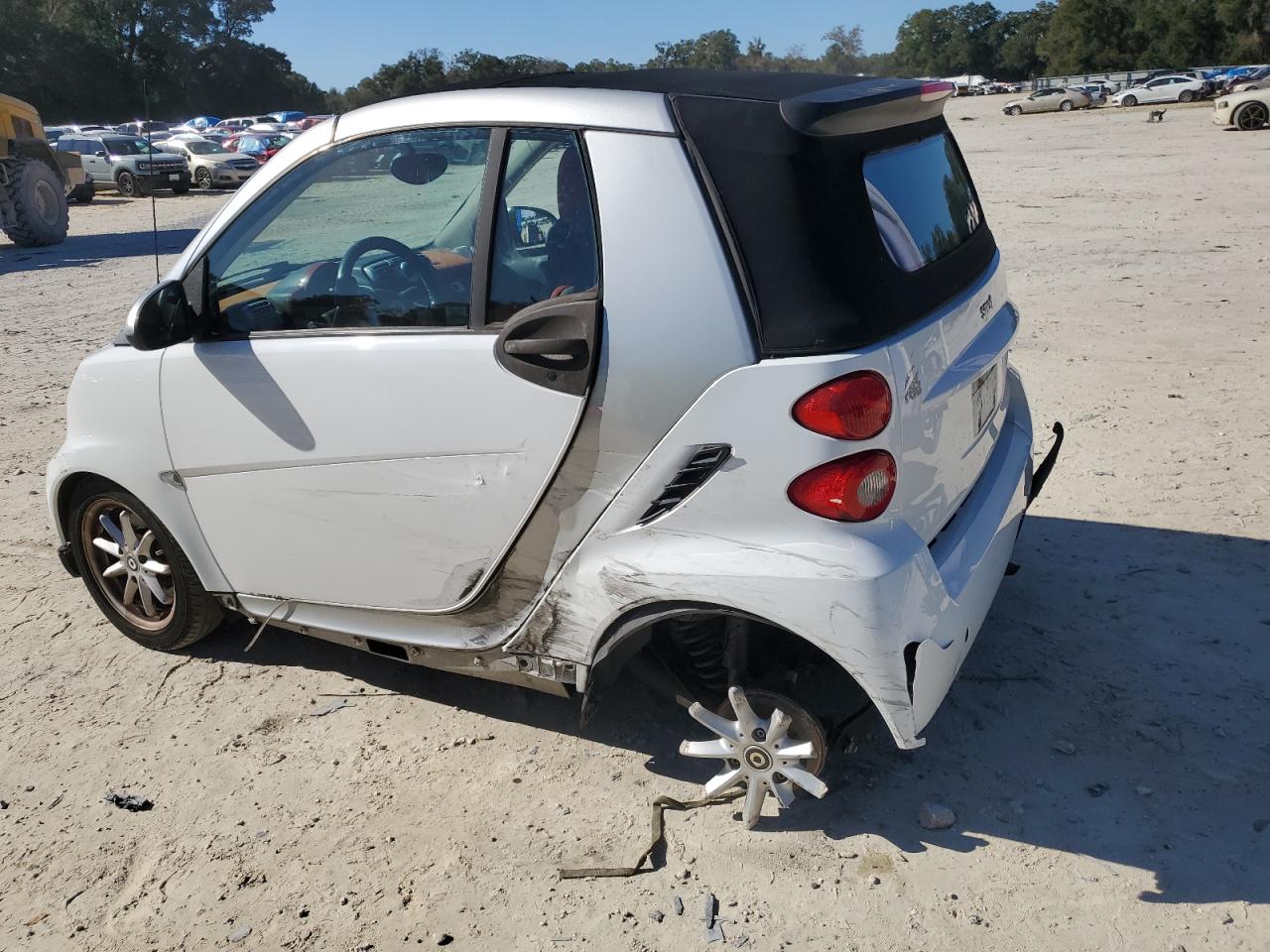 Image 2 of 2008 SMART FORTWO PASSION 2008 with VIN WMEEK31X08K149961