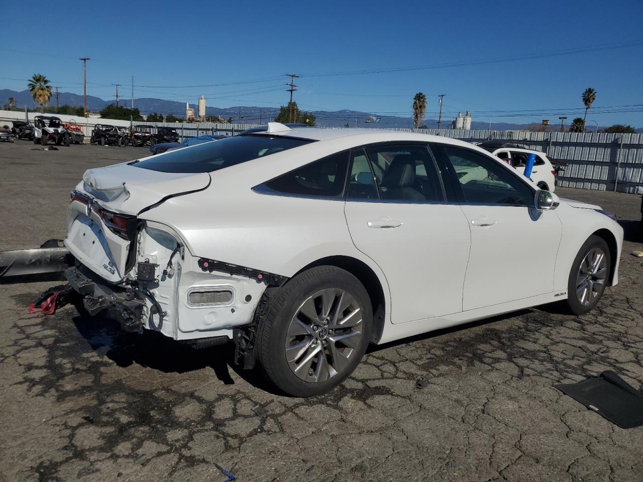 Image 3 of 2021 TOYOTA MIRAI XLE 2021 with VIN JTDAAAAA8MA000195