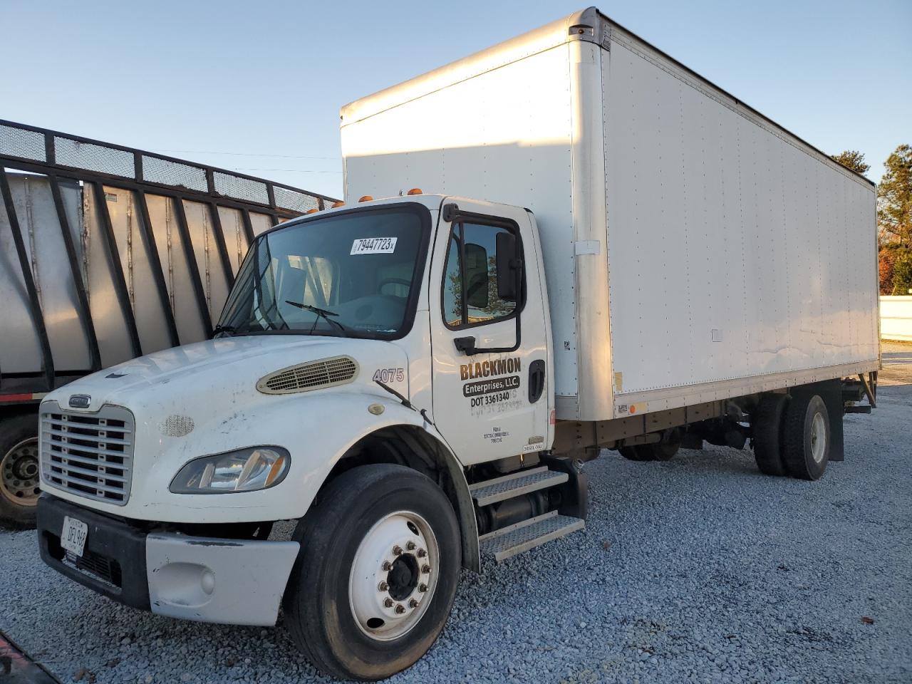 Obraz 2 z 2011 FREIGHTLINER M2 106 MEDIUM DUTY 2011 z VIN 1FVACWDTXBDAX3348