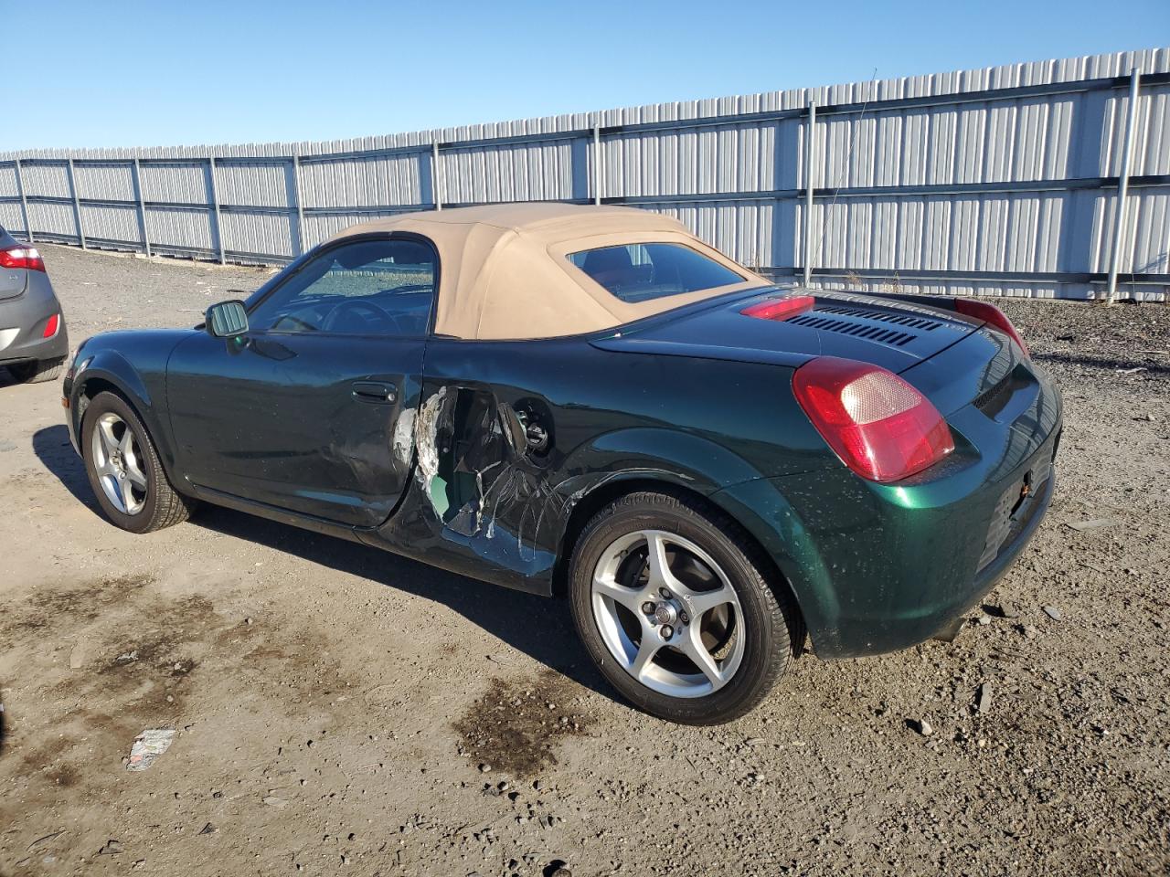 Image 2 of 2001 TOYOTA MR2 SPYDER 2001 with VIN JTDFR320510040803