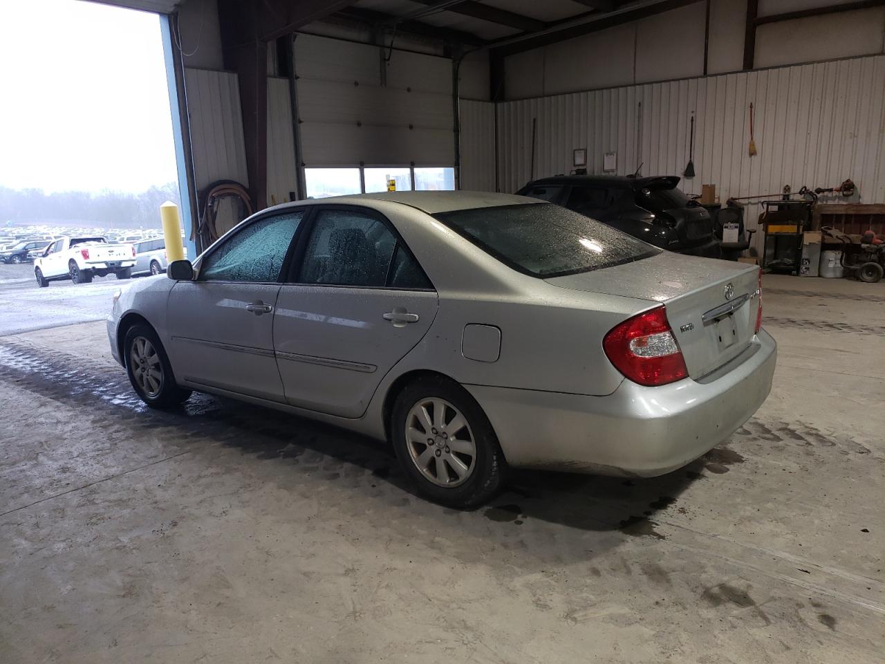 Image 2 of 2003 TOYOTA CAMRY LE 2003 with VIN 4T1BE30K03U204884