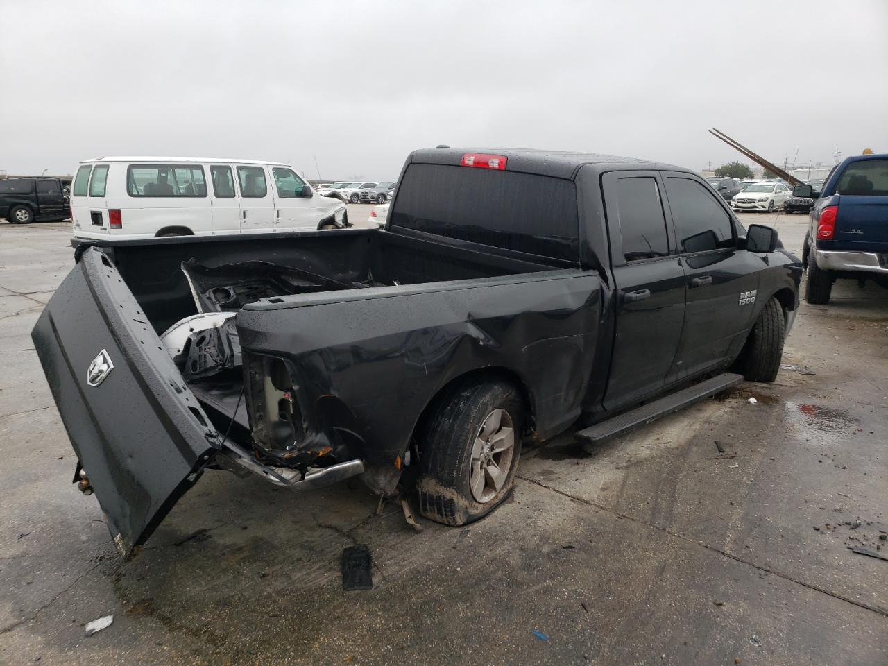 Obraz 3 z 2018 RAM 1500 ST 2018 z VIN 1C6RR6FG9JS256428