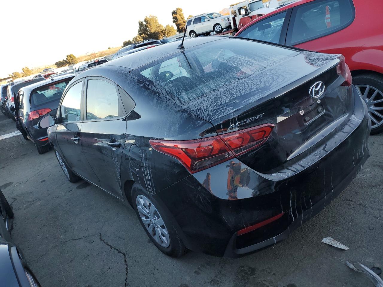 Obraz 2 z 2019 HYUNDAI ACCENT SE 2019 z VIN 3KPC24A39KE067116