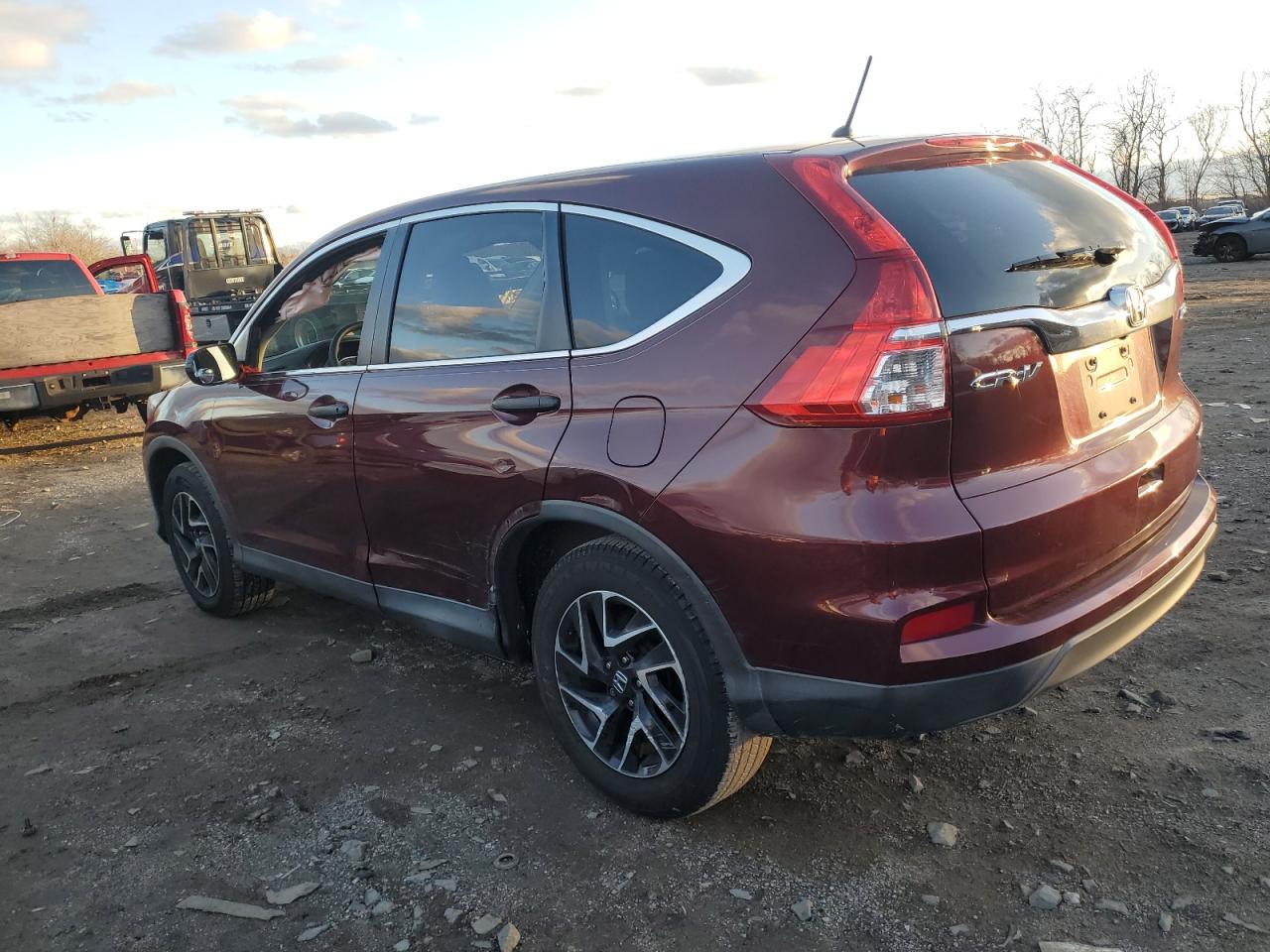 Image 2 of 2016 HONDA CR-V SE 2016 with VIN 2HKRM4H4XGH679413