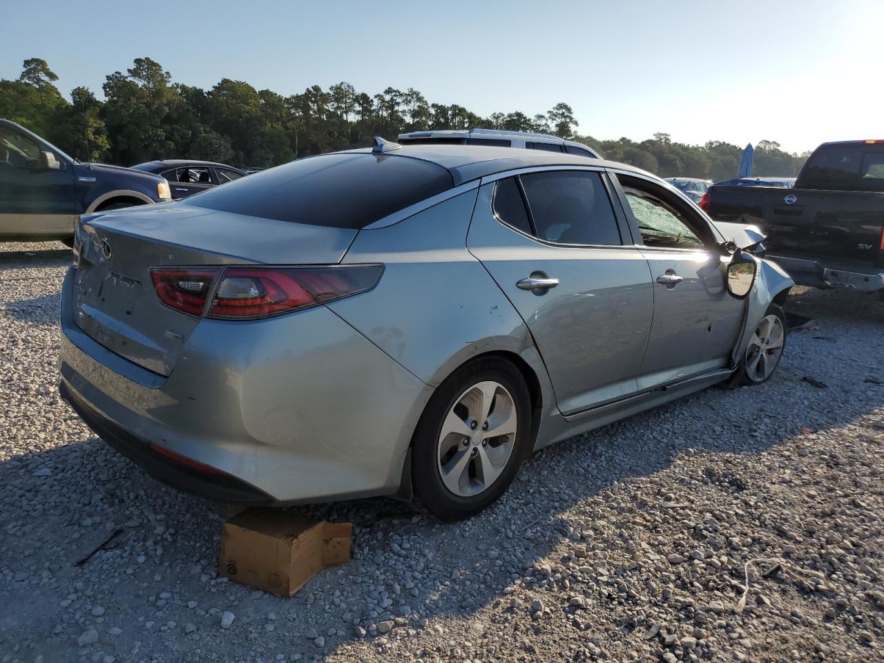 Image 3 of 2016 KIA OPTIMA HYBRID 2016 with VIN KNAGM4ADXG5095334