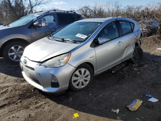 Image 1 of 2013 TOYOTA PRIUS C  2013 with VIN JTDKDTB38D1546177