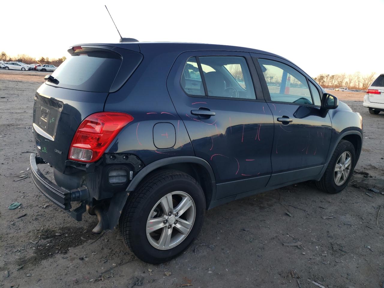 Изображение 3 2018 CHEVROLET TRAX LS 2018 с VIN 3GNCJNSB3JL207936
