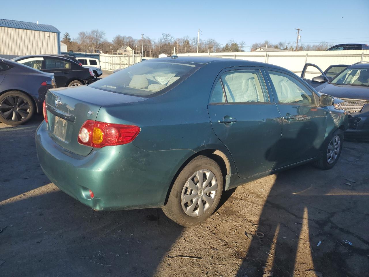 Изображение 3 2010 TOYOTA COROLLA BASE 2010 с VIN 2T1BU4EEXAC236445