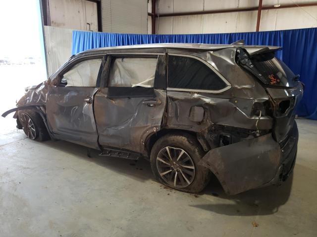 Image 2 of 2018 TOYOTA HIGHLANDER SE 2018 with VIN 5TDJZRFH8JS840005