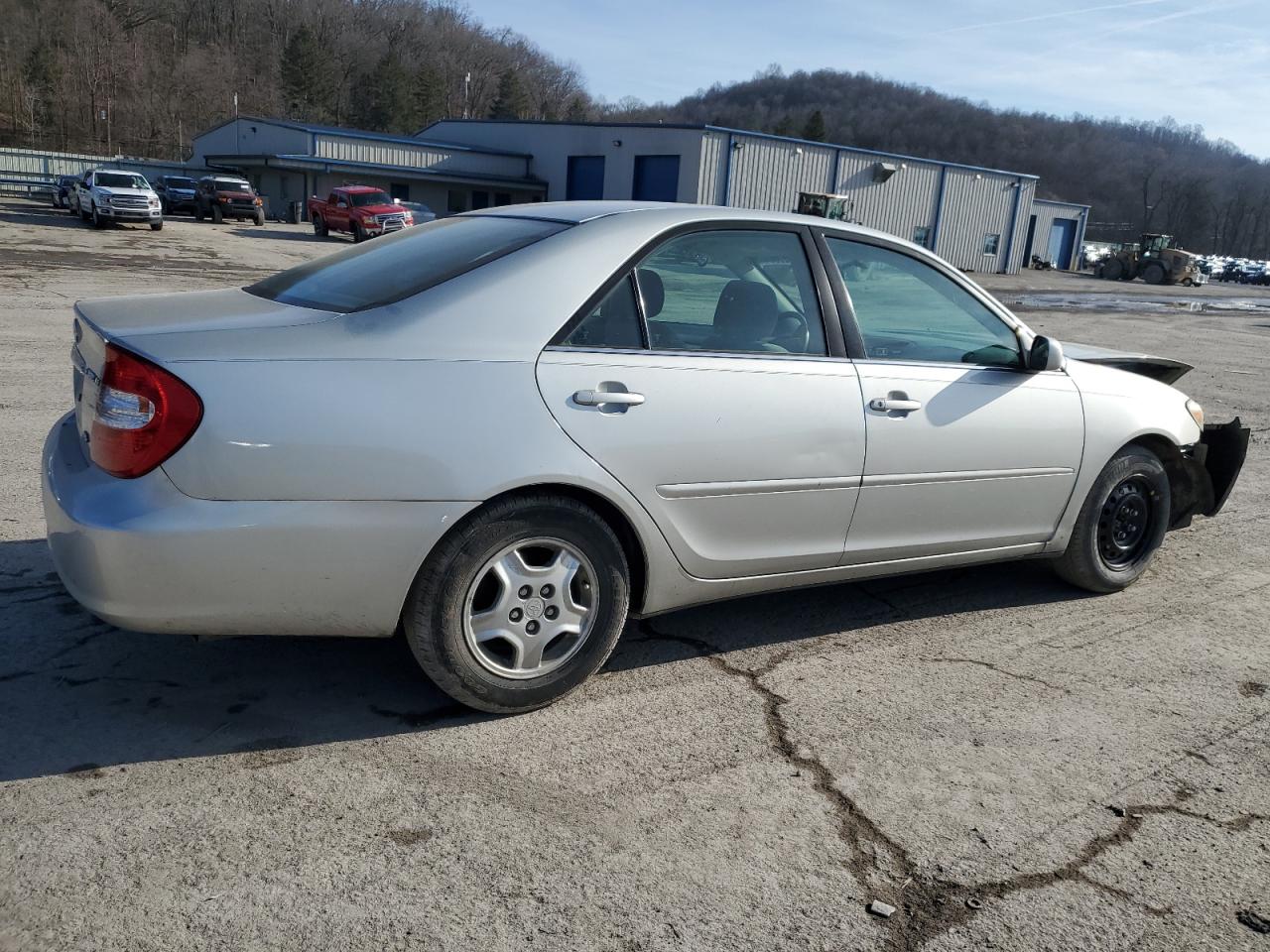 Image 3 of 2002 TOYOTA CAMRY LE 2002 with VIN 4T1BF32K92U519501
