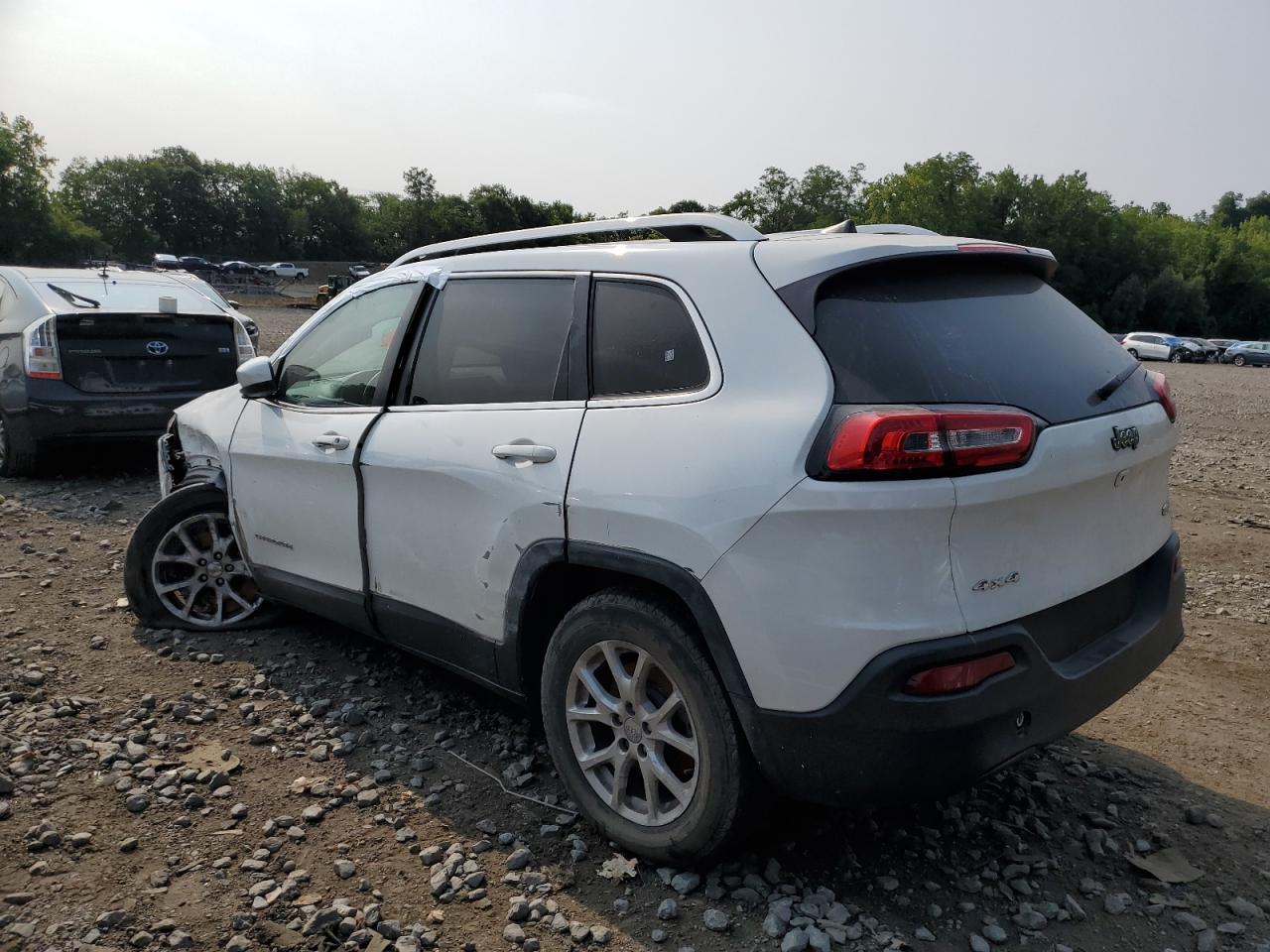 Изображение 2 2017 JEEP CHEROKEE LATITUDE 2017 с VIN 1C4PJMCB2HW655821
