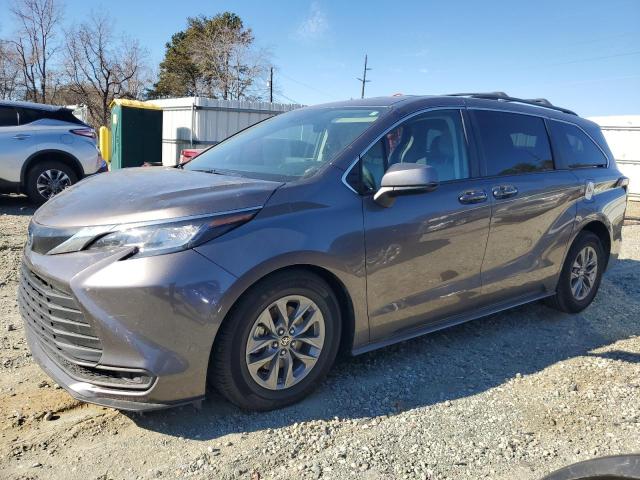 2022 TOYOTA SIENNA LE 2022 image