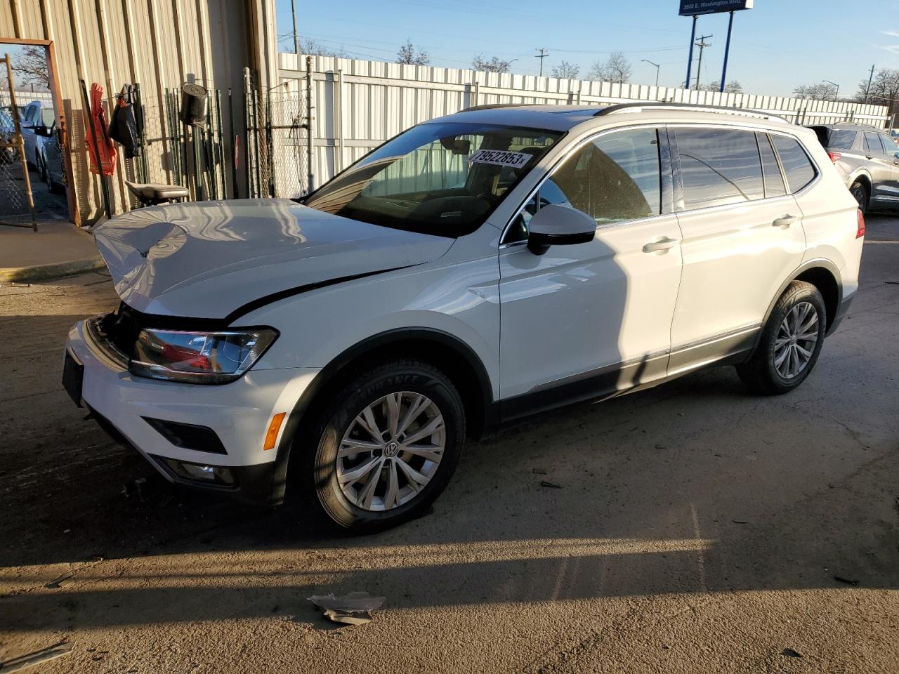 Obraz 1 z 2018 VOLKSWAGEN TIGUAN SE 2018 z VIN 3VV2B7AX5JM010465