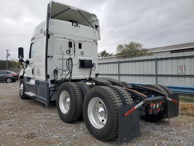 Image 3 of 2016 FREIGHTLINER CASCADIA 125  2016 with VIN 1FUJGLD56GLGR1496