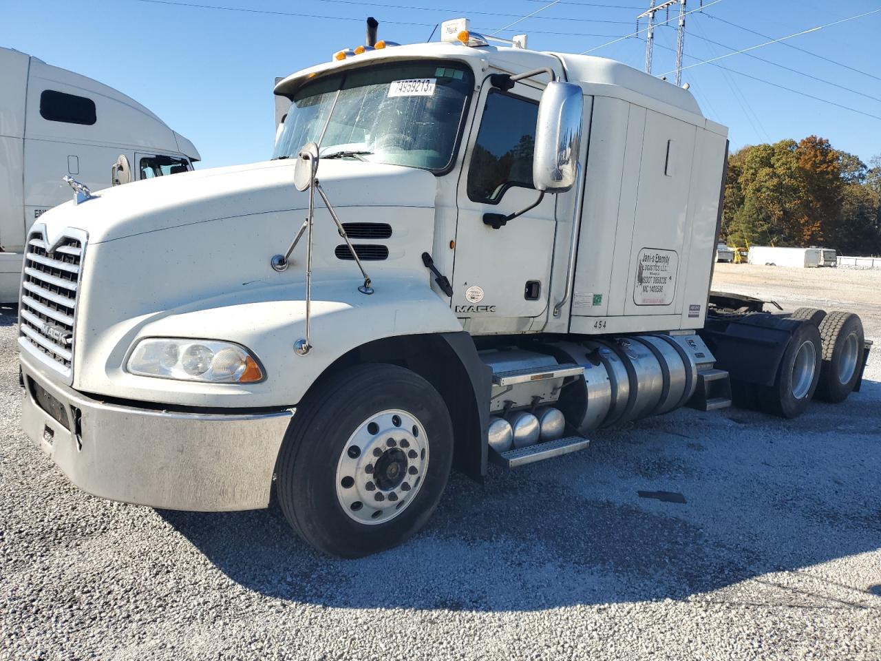 Изображение 2 2015 MACK 600 CXU600 2015 с VIN 1M1AW07Y1FM045223