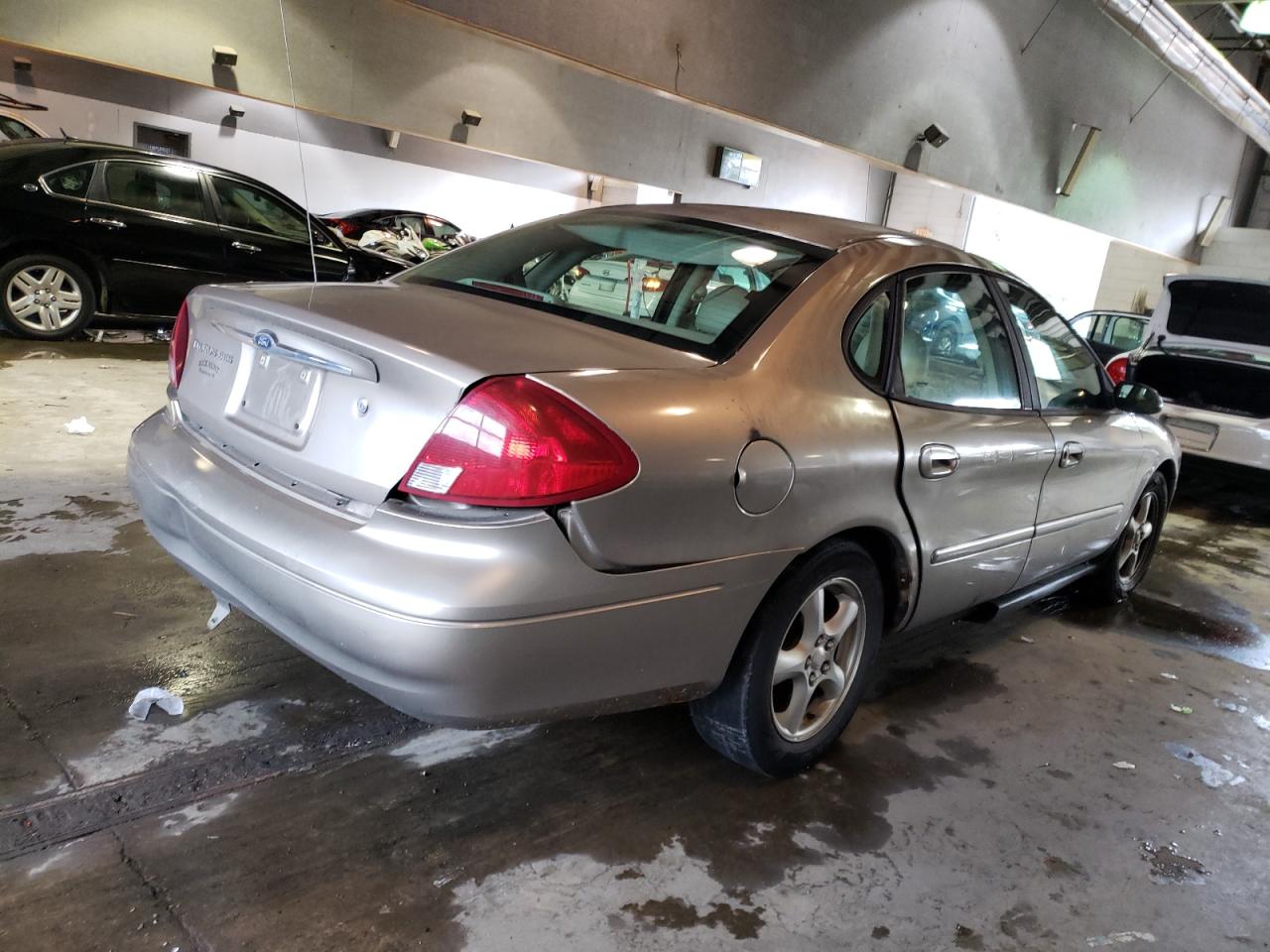 Изображение 3 2002 FORD TAURUS SES 2002 с VIN 1FAFP55U02A180968