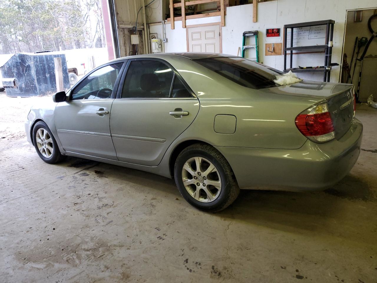 Image 2 of 2006 TOYOTA CAMRY LE 2006 with VIN 4T1BF30K06U627286