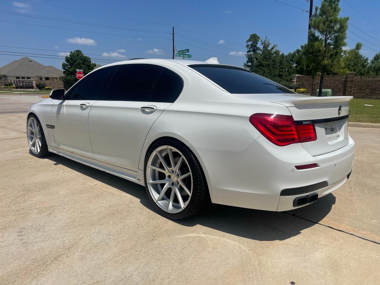 Obraz 3 z 2010 BMW 750 LI 2010 z VIN WBAKB8C58ACY64395