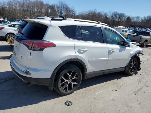 Image 3 of 2018 TOYOTA RAV4 SE 2018 with VIN JTMJFREV4JD227858