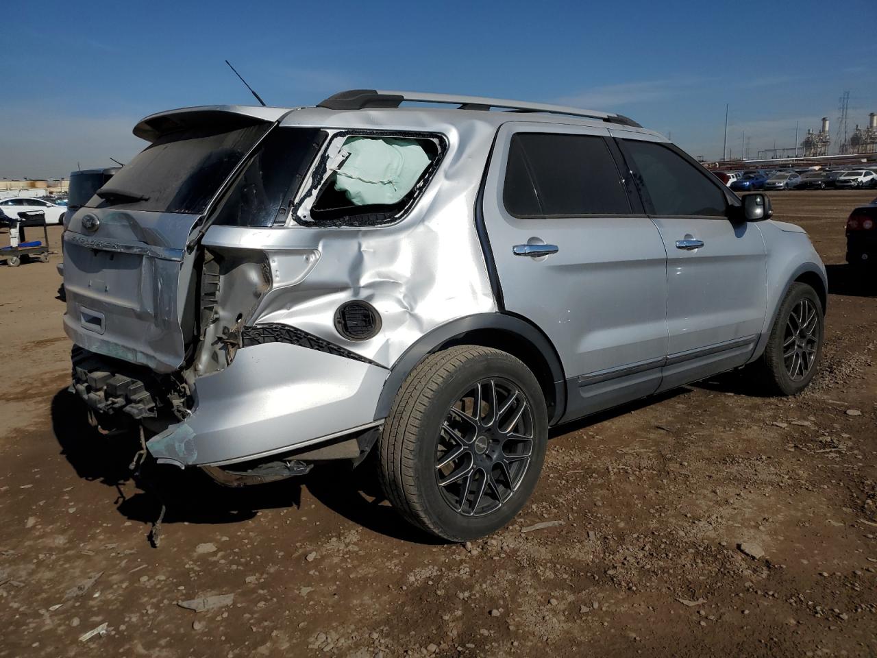 Image 3 of 2015 FORD EXPLORER XLT 2015 with VIN 1FM5K7D84FGB19383