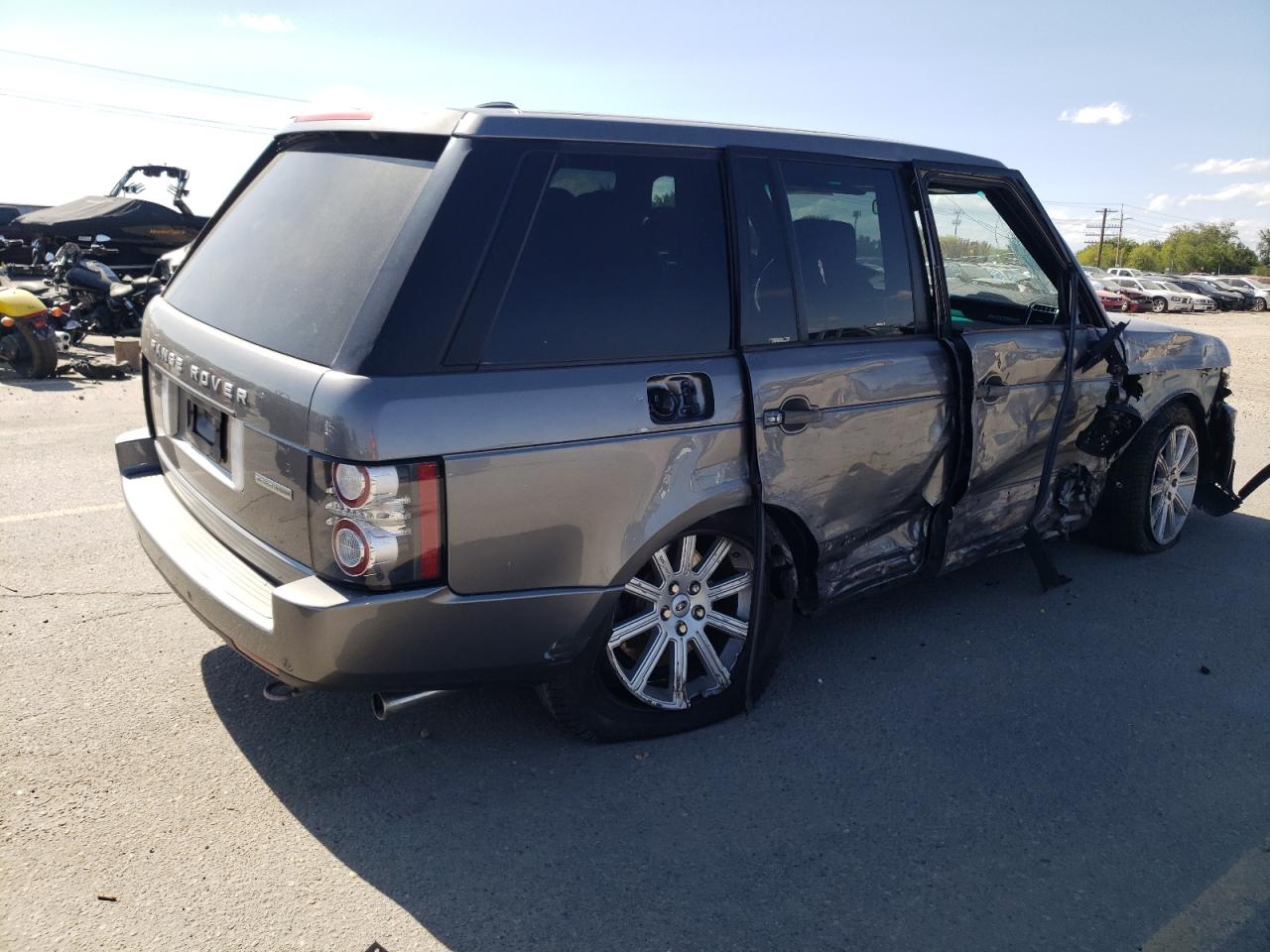 Image 3 of 2011 LAND ROVER RANGE ROVER HSE LUXURY 2011 with VIN SALMF1E44BA338590